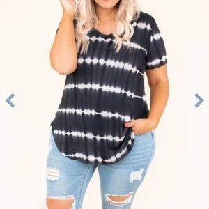2XL Chic Soul black and white top-great condition